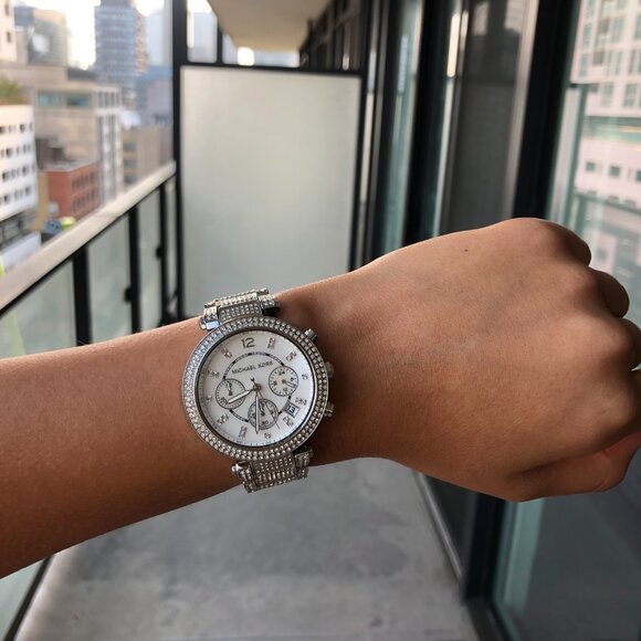 Michael Kors Women's Watch - Picture 4 of 8